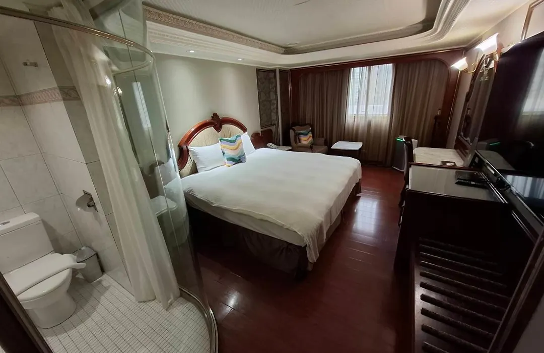 Happiness Hotel-1